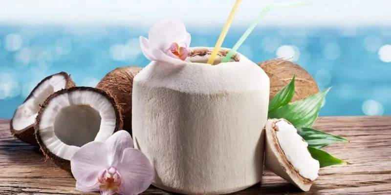 Những Ai Nên Thận Trọng Khi Uống Nước Dừa?