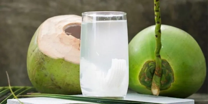 Thường Xuyên Uống Nước Dừa Có Tốt Cho Sức Khỏe Không